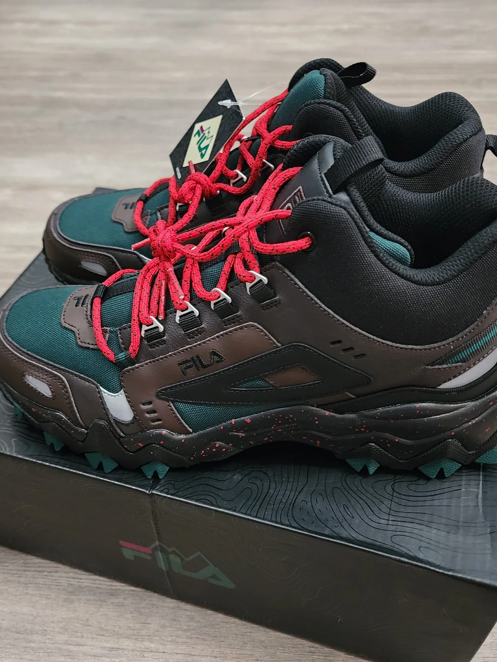 ​Fila Oakmont TR Mid Mens Size 10.5 Trail Hiking Sneakers Espresso Pine Black